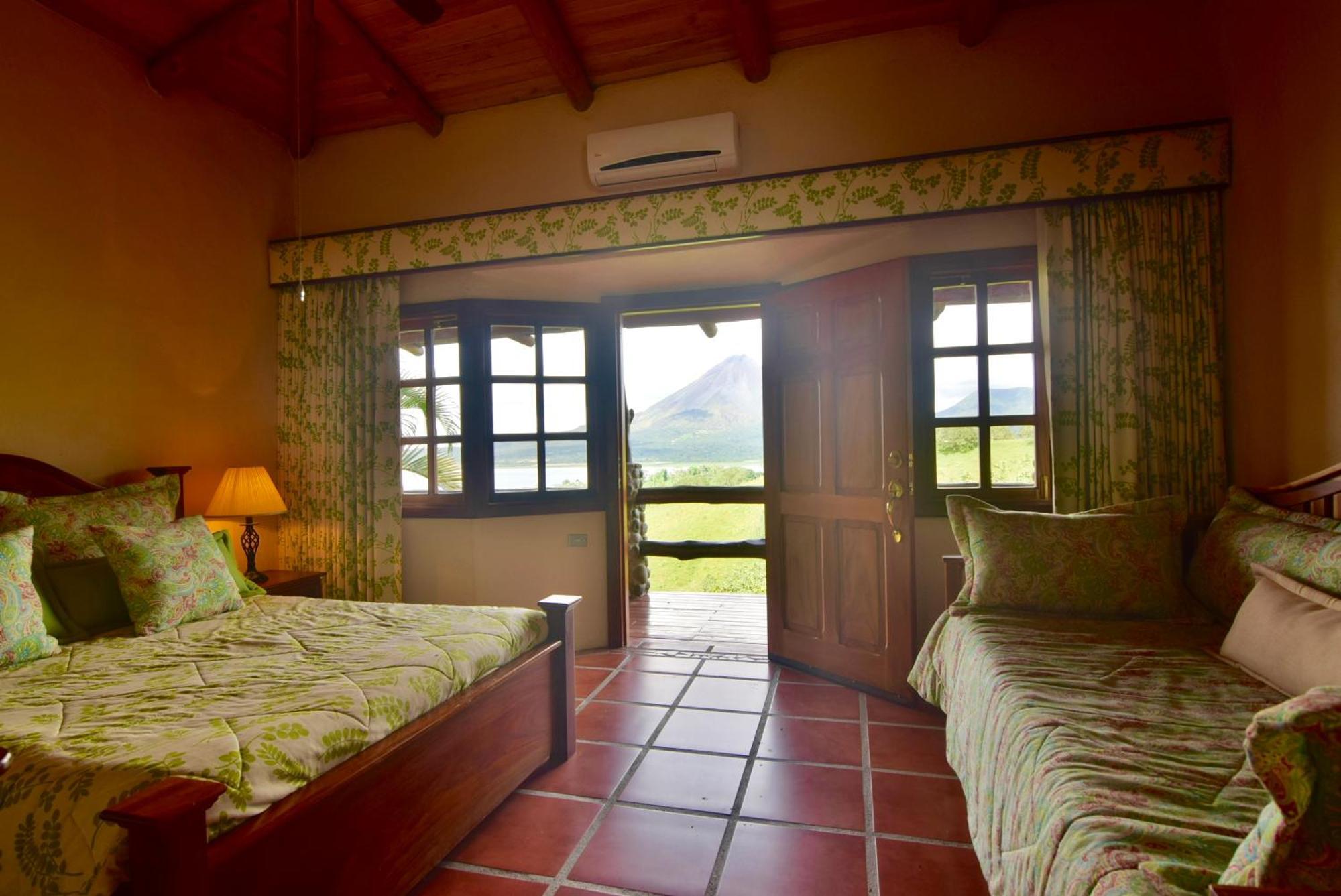 Pie In The Sky 3, Stunning Lake Volcano Views! El Fosforo Bagian luar foto