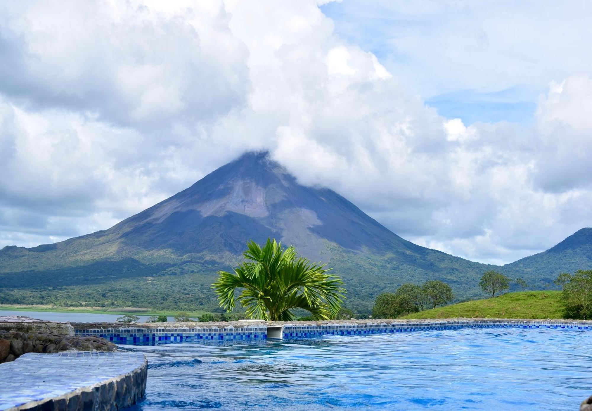Pie In The Sky 3, Stunning Lake Volcano Views! El Fosforo Bagian luar foto